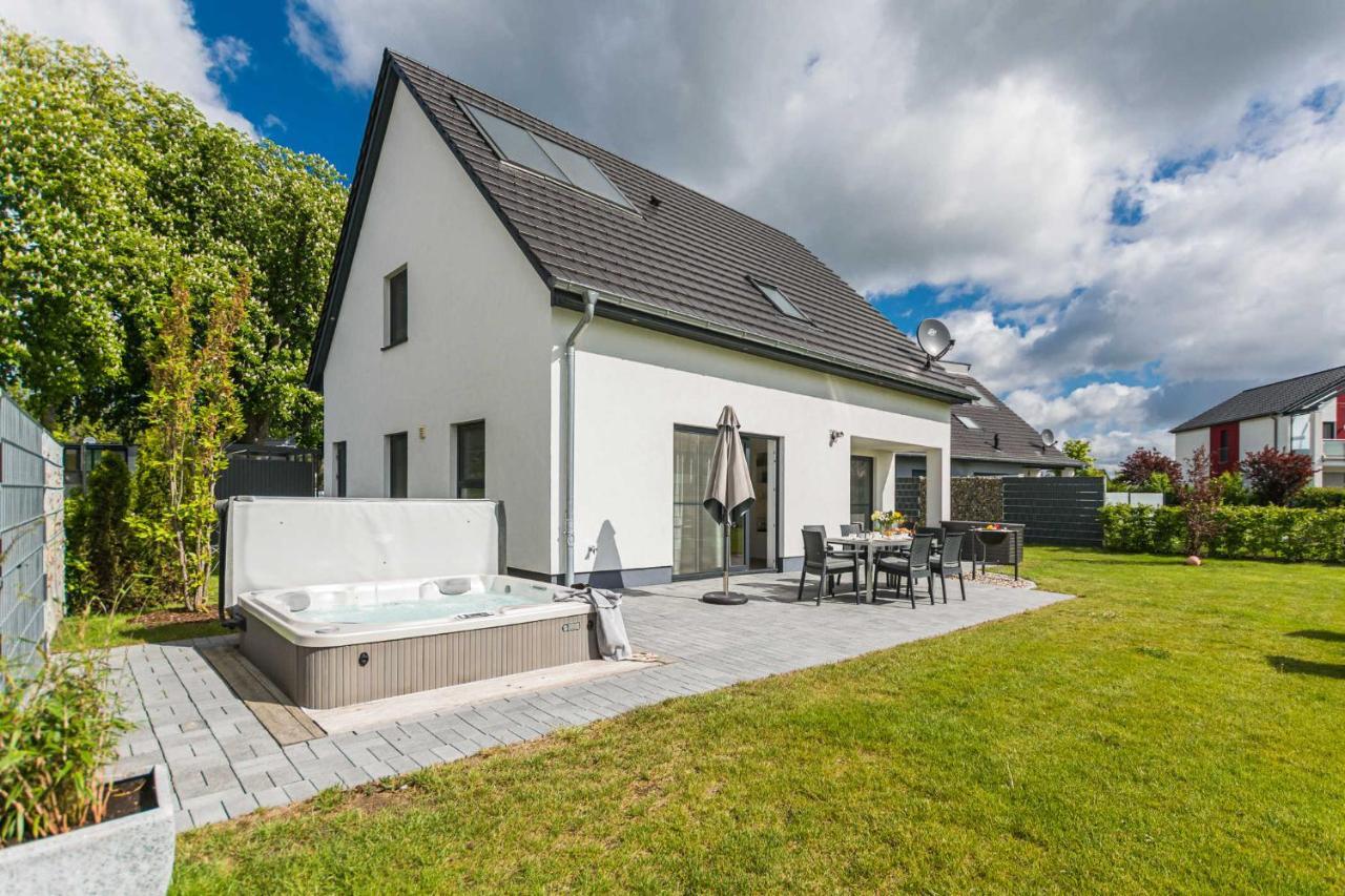 Luxus_Ferien_Villa Amici Göhren-Lebbin Buitenkant foto